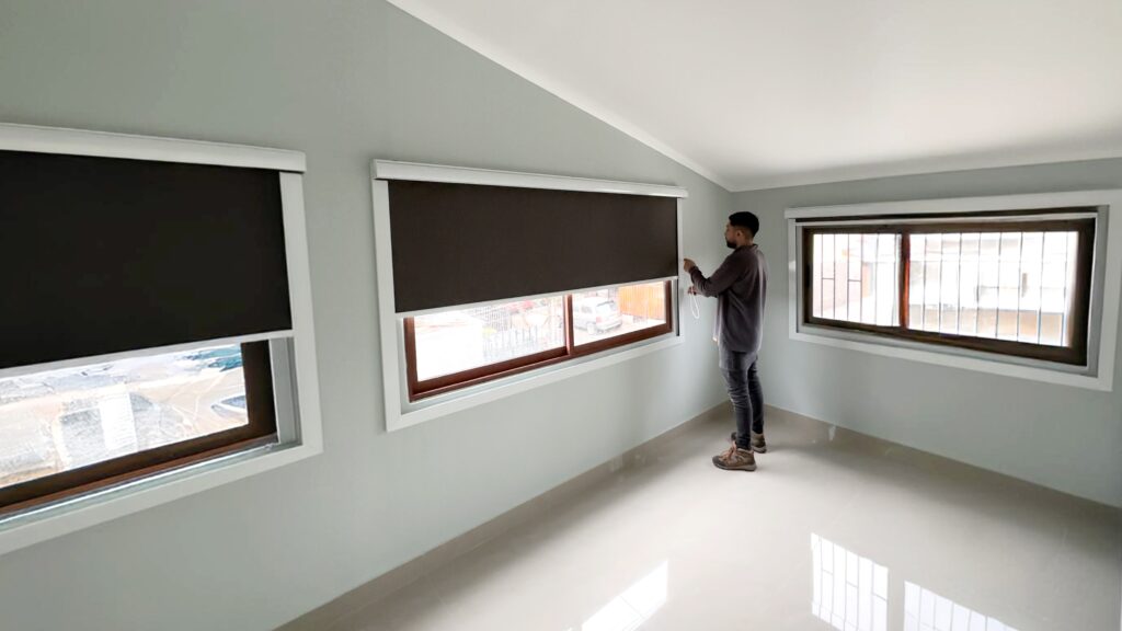 7 preguntas clave antes de comprar cortinas roller a medida